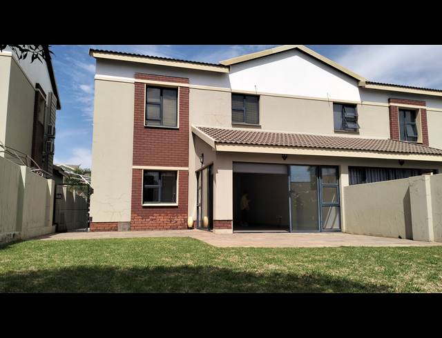 3 BEDROOM DUPLEX FOR SALE IN EQUESTRIA